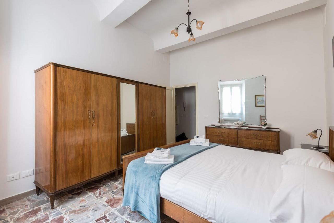 Le Grazie In Superb Location Apartamento